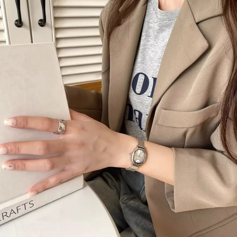 รูปไข่ขนาดเล็ก Dial สีเขียวนาฬ - Luxury Watch Brand For Women บทวิจารณ์และราคา